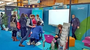 Massage assis au Salon Educ