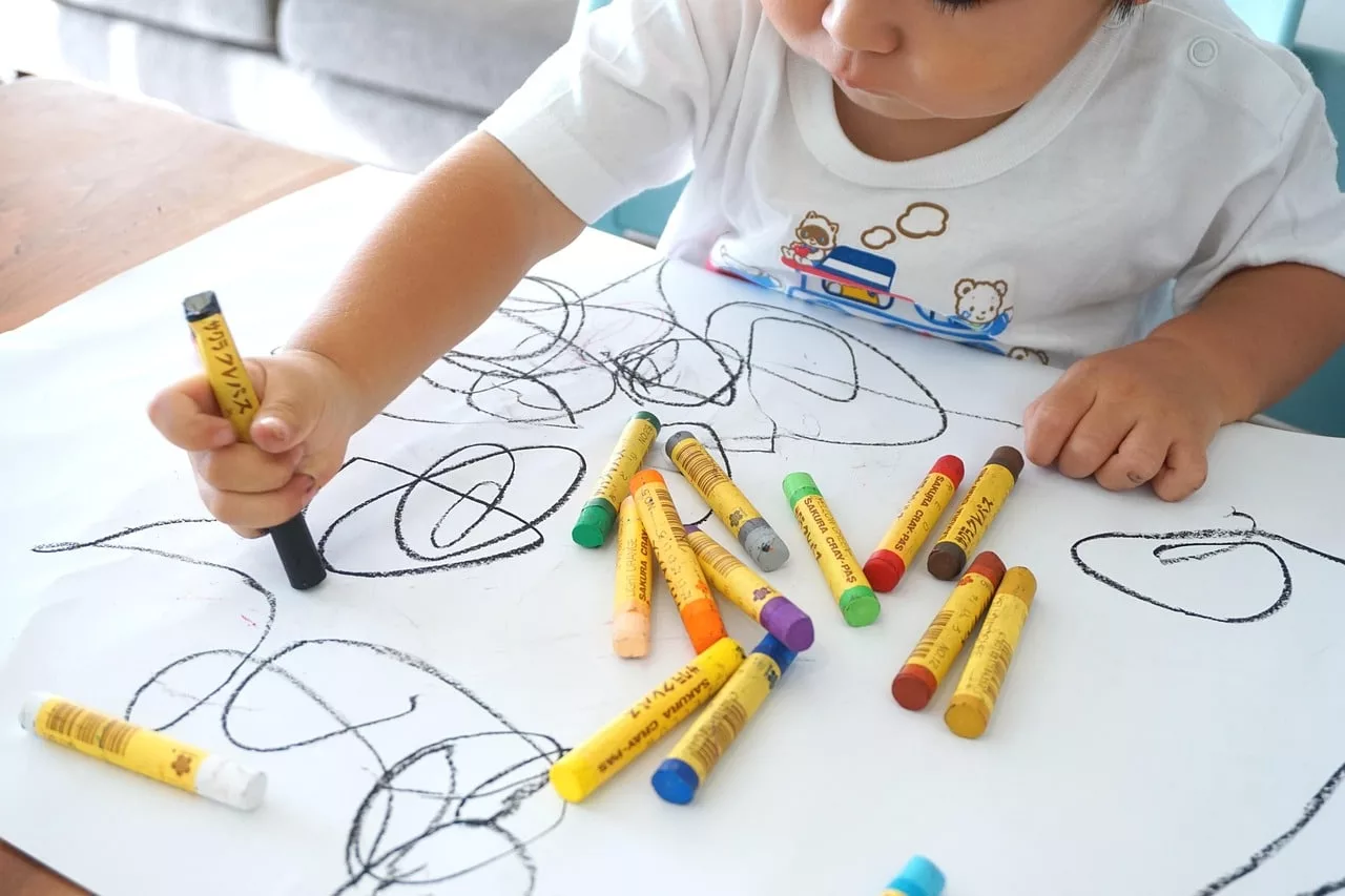 Les premiers dessins de son enfant